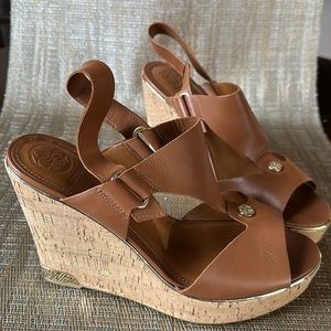 Womens Brown Slingback Platform Heels Shoes Brown Buckle Cork Open Toe by Guess